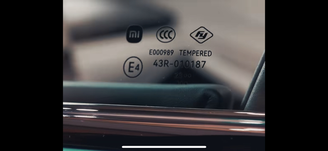 高端的su7连双层夹胶玻璃都不舍得给
汽车车窗玻璃上的标识代表着不同的含义，其中