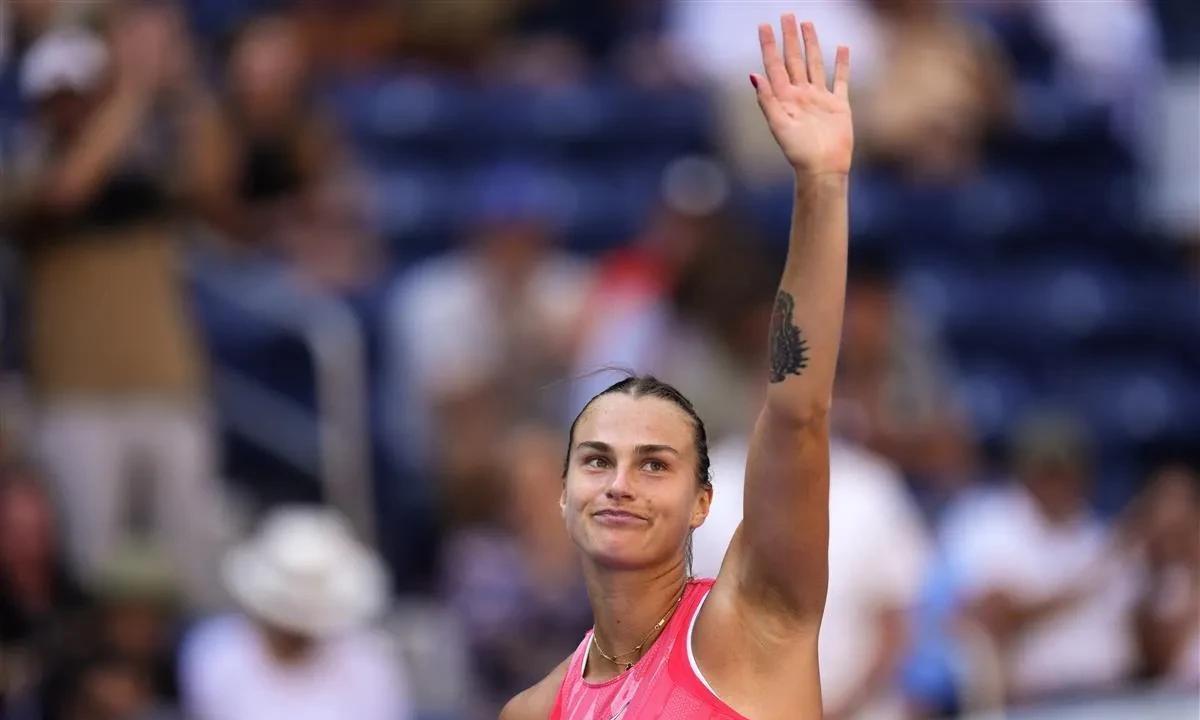 带着卫冕冠军的头衔，世界第一萨巴伦卡开启了北美赛季。硬地场堪称萨巴伦卡的“后花园