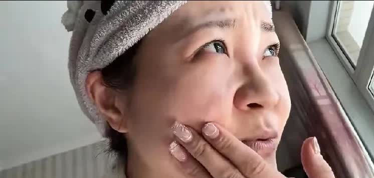 明天在许昌市魏都区法院开庭，不知道红裤头女，是痛哭流涕，还是继续自信满满地表演？