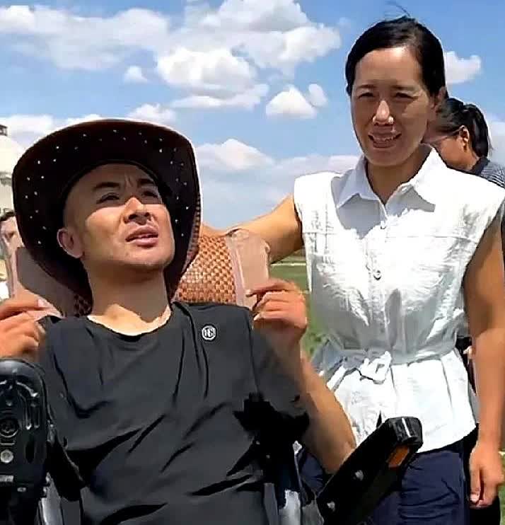 鹏妈好不容易带山哥和爸爸去内蒙古，但爷俩太不懂事了！

本来一家人出来玩图个