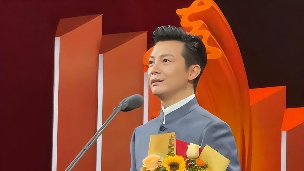 看懂任鲁豫对春晚倒计时一分钟的把握，才明白尼格买提评价有多好