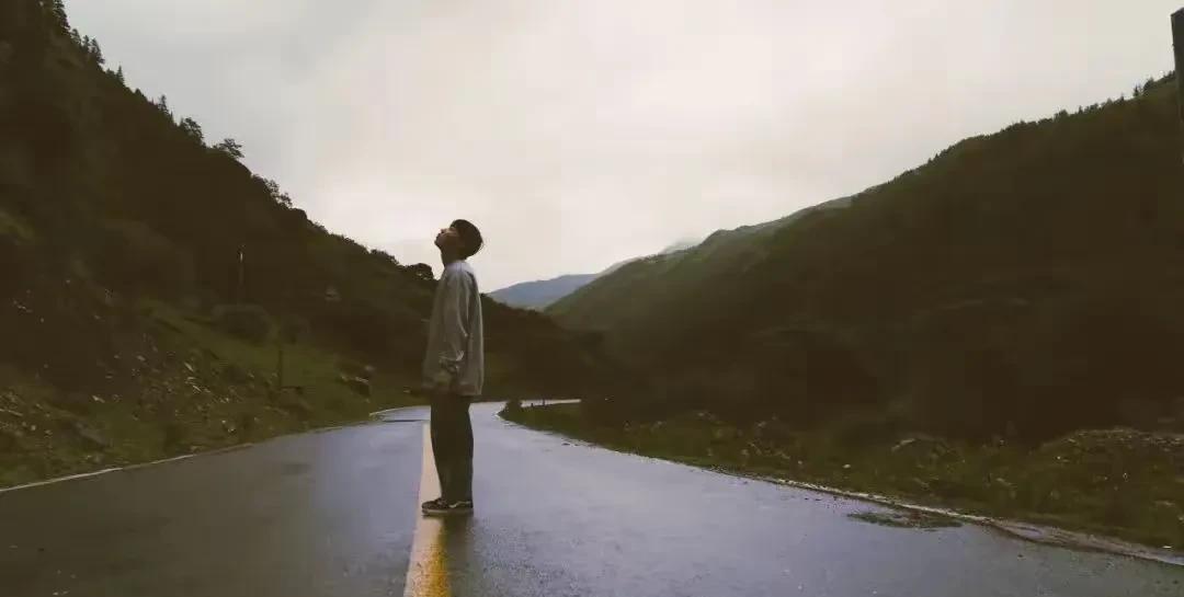男人啊，你的本事再大，这两样东西千万千万别碰。如果碰了，你的一切就会垮塌！
  