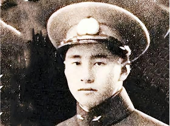 1938年，在武汉“4.29空战”中，国军飞行员陈怀民在击落一架敌机后，遭到5架