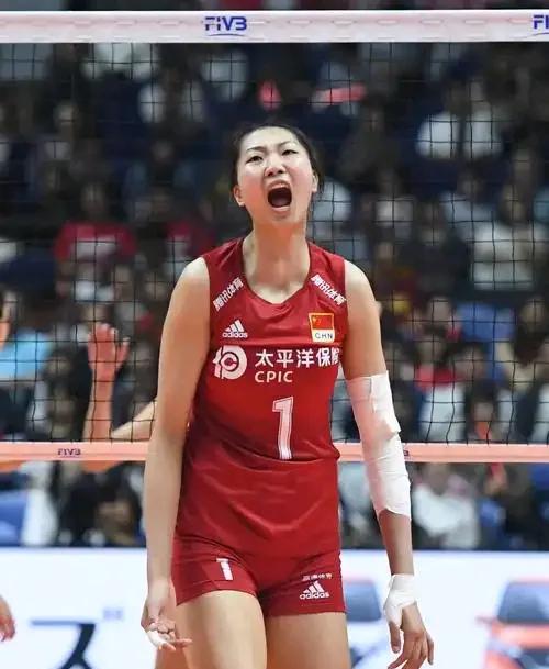 袁心玥会成为第二个朱婷吗？
        新一届中国女排袁心玥没能入选让大家感