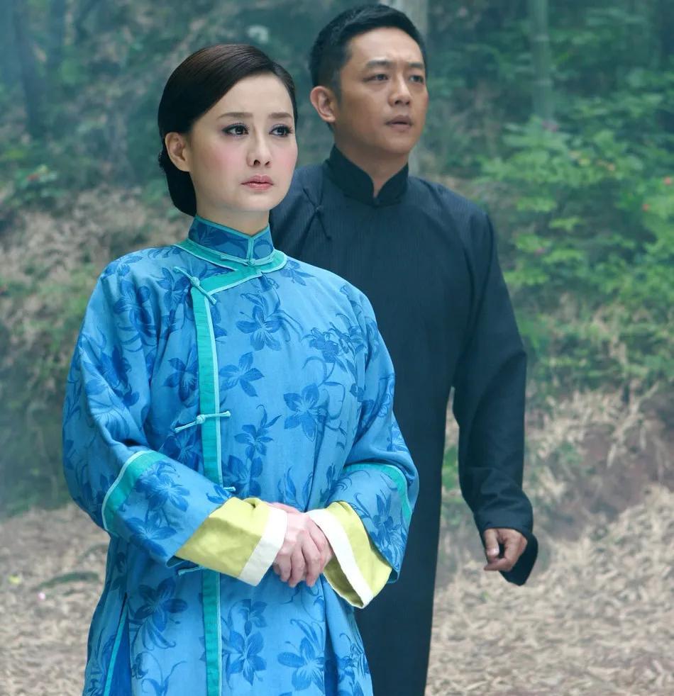 我觉得我可能失忆了，
正确的说可能脑子不好使记错了，
因为陈德容出来辟谣了！
她