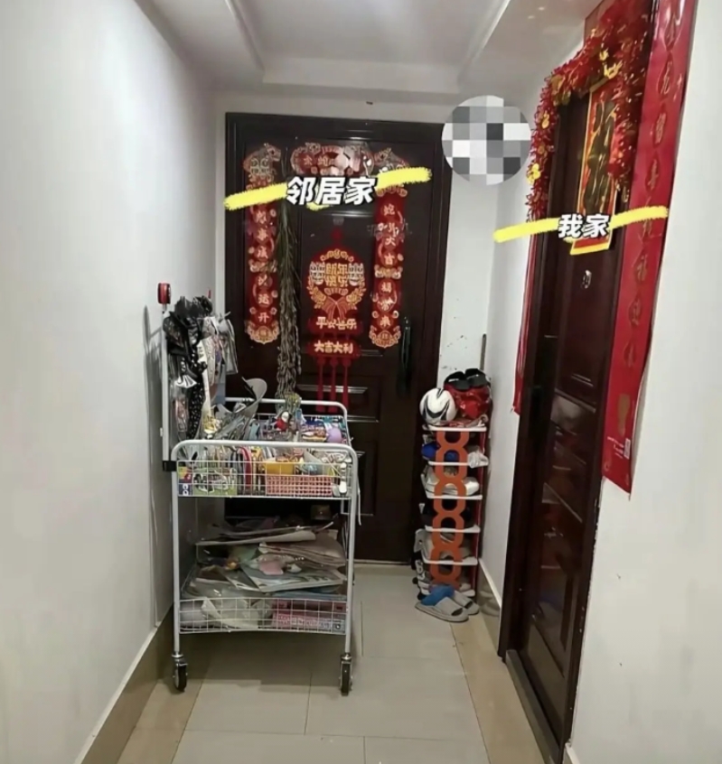 谁懂每天被堵门的窒息感，沟通无果，我家开门都费劲，求各路大神支招