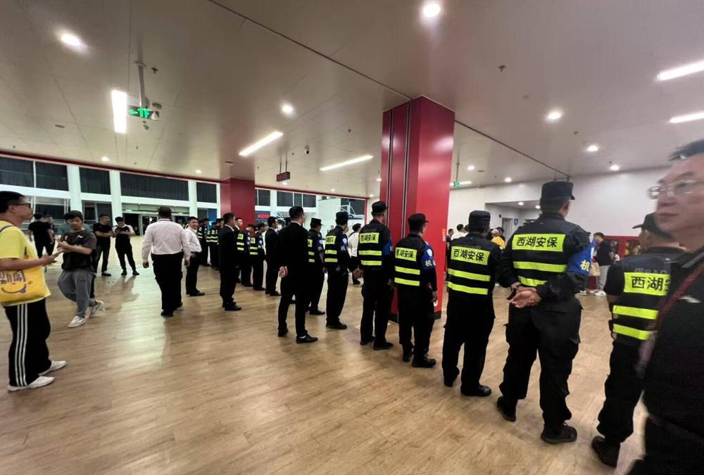 CBA总决赛！广厦对北京G5，发生冲突的竟然是这些人！
胡金秋，真心算是倾尽所有