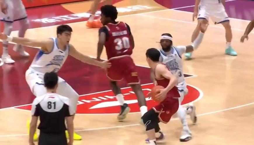 外援对轰大战，宁波男篮加时掀翻浙江稠州赢得德比战！北京时间2025年12月14日