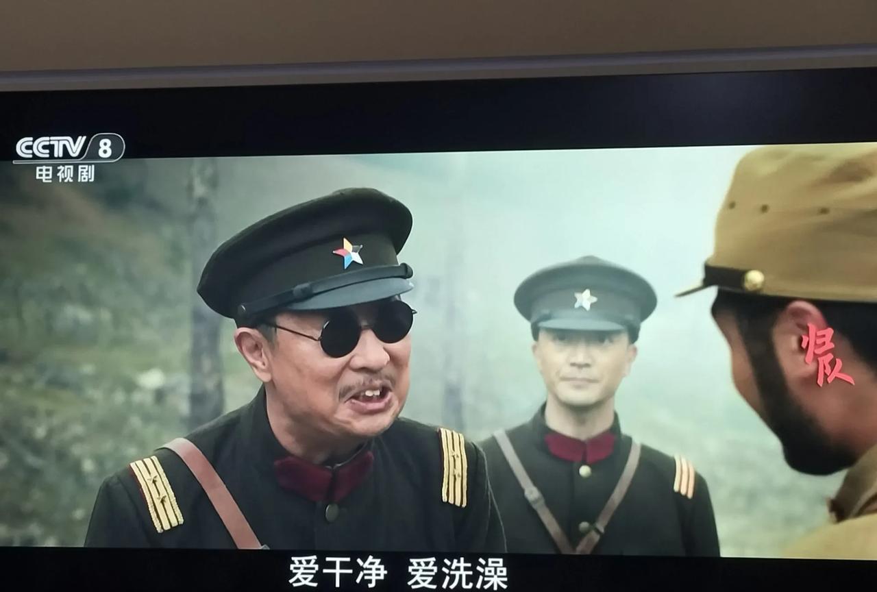 剧情惊险曲折，道具场景真实度高，演员各个出彩。
历史背景高度还原，东北这片富饶的