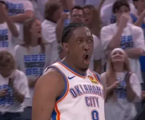 杰威把专家CPU干烧了！ 刚砍完40分抢赛点，NBA名记Matt Moore直接