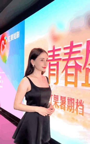 #外国人追短剧上头到线下打卡# 谁能拒绝中国短剧的魅力？外国人专门去上海线下打卡