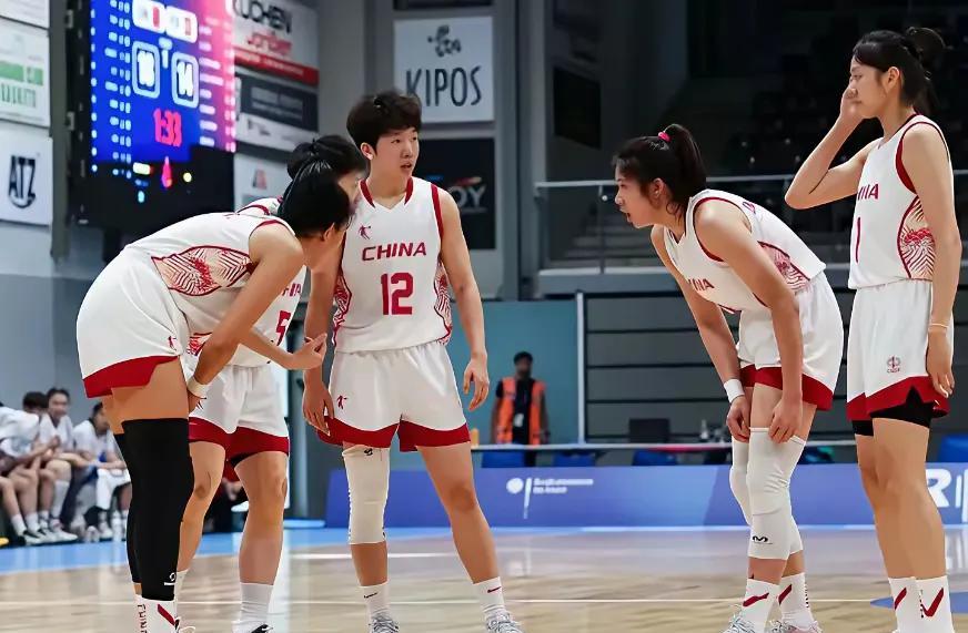 陈玉婕大运会场均18分，半决赛对阵荷兰砍下24份，决赛对阵美国砍下19份。她和田