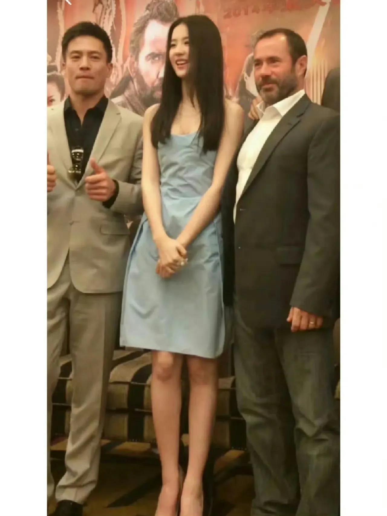 原来刘亦菲身高真有170cm呀，一直以为她也就是165左右呢。 没想到个子这么高