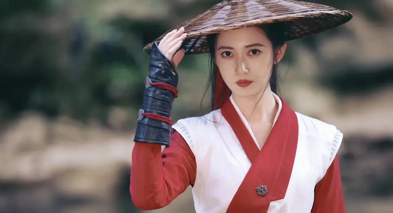 陈钰琪就此陨落。
2025无戏可拍。
最大原因是不够聪明！
演技一直吃老本，也不