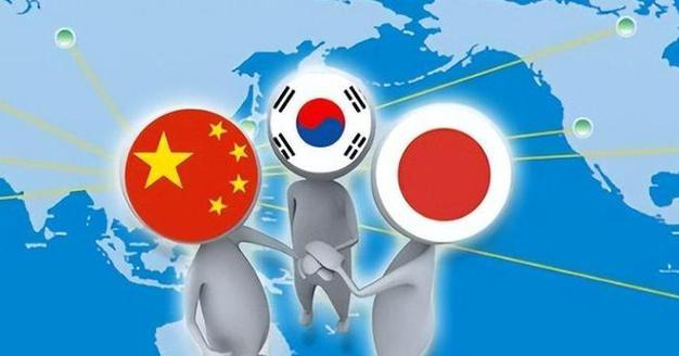 日韩主动寻求合作











风向变了！解放军南海巡航后，不可思议的事