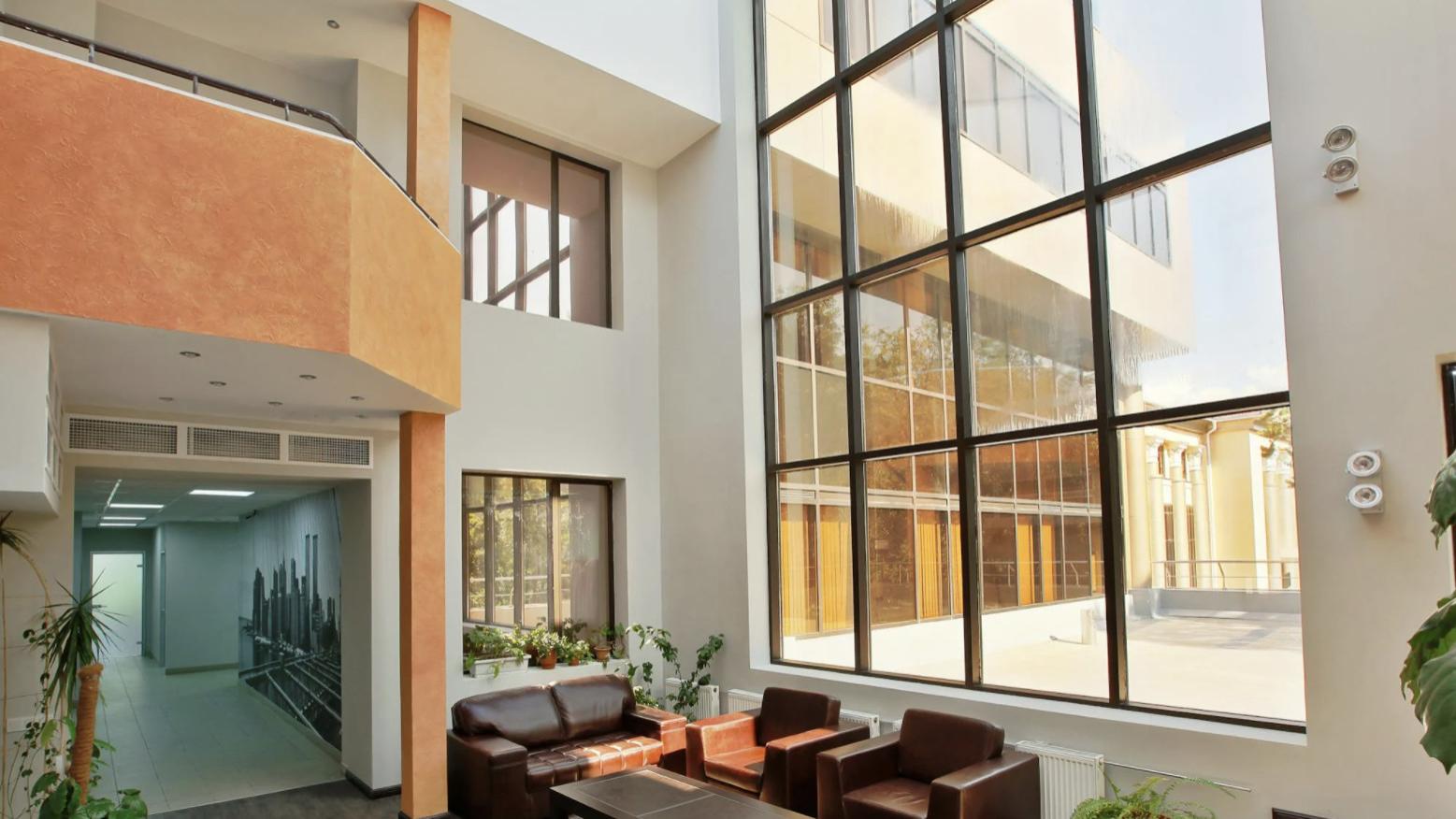 从国产之光到四面楚歌，金山软件如何破解巨头围堵的困局？