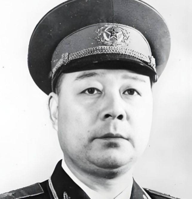 1939年，24岁的八路军副旅长，红着脸去跟一个女排长相亲，谁知，女排长却说：“