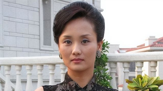 “儿子”是当红明星，“女儿”是奥运冠军，56岁的她才是人生赢家