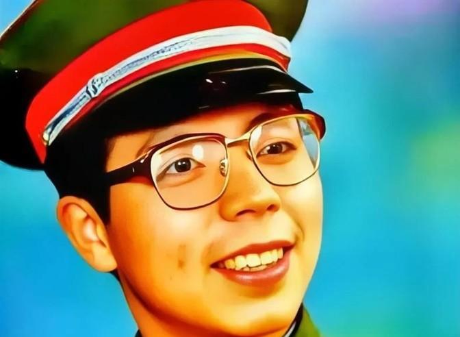 1984年，与大部队走散的陈洪远意外发现一处山洞，进去后竟然发现了越军的秘密电台