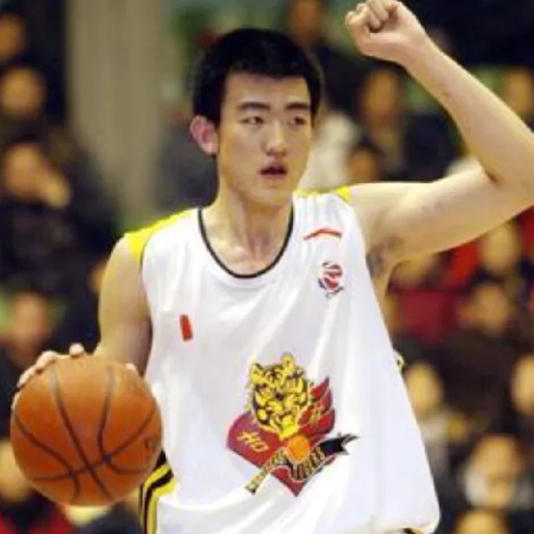 从容不迫到掩面大哭，王博究竟经历了什么压力？
昨晚总决赛第六场打到了最后23.5