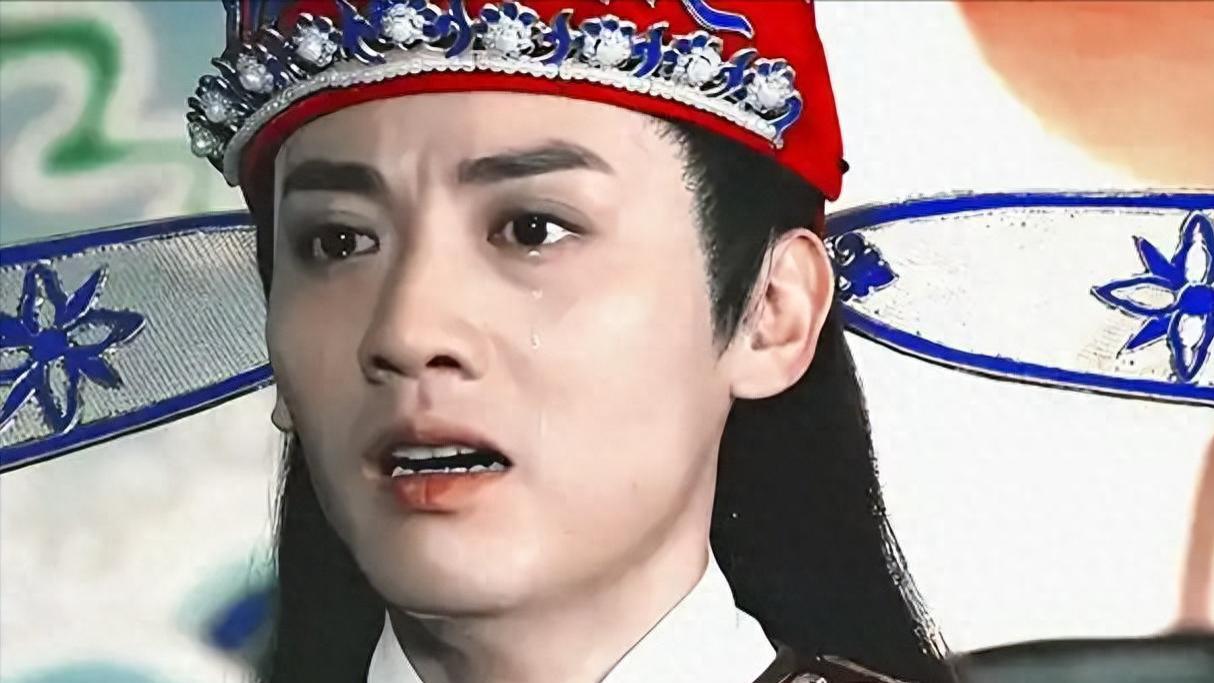 46岁仍在“双向奔赴”里坚守，《以法之名》后该被看见的何止颜值