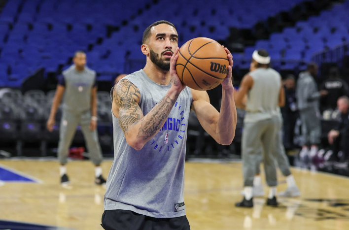 前NBA球员奎因接受广东报价，加上麦考，貌似朱芳雨有回签贝兹利可能性

前NBA