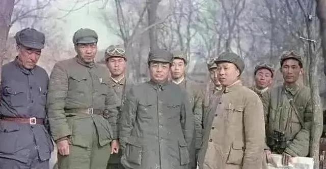认真仔细看看，这二张照片纯属罕见。
的确很珍贵，收藏好了！