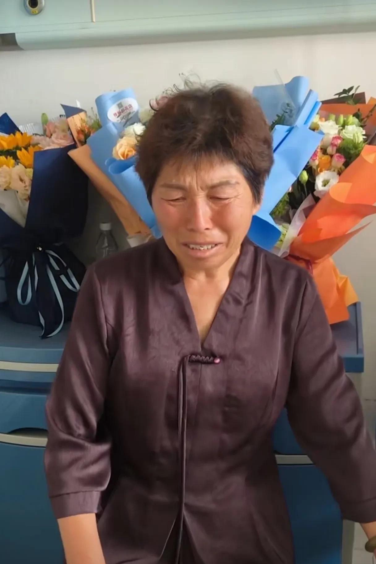 感动全网！他的英雄事迹火已经火到了人民日报！都说男儿有泪不轻弹，可是当我再次回看