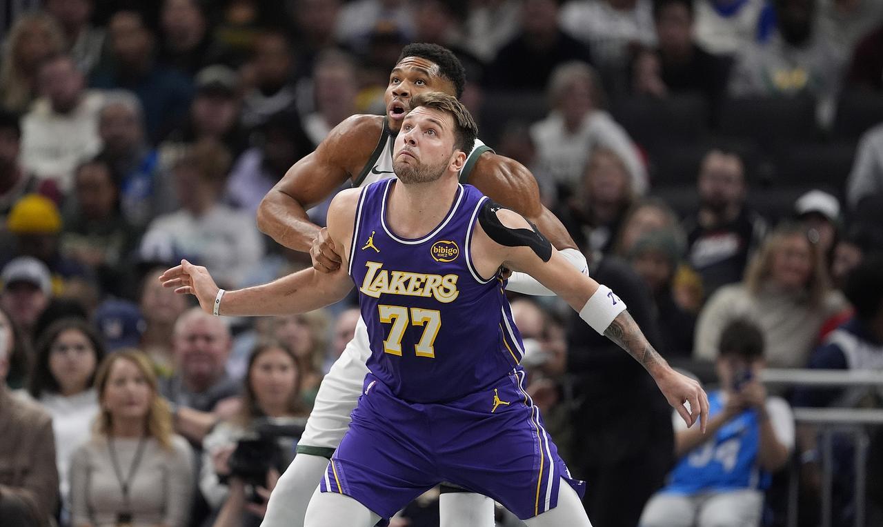 东契奇是球队老大，但是湖人这样一支老牌豪门也不惯着。美媒报道：湖人管理层对于近期