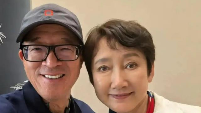 65岁成方圆近况曝光, 老了很多, 两婚两离没子女, 被爱伤透至今单身