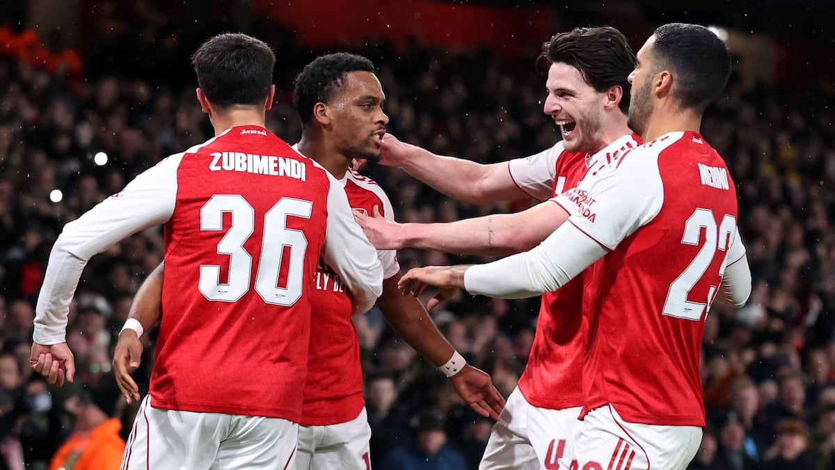 翻身农奴把歌唱，阿森纳3：1力克拜仁慕尼黑登顶榜首
北京时间11月27日凌晨四点