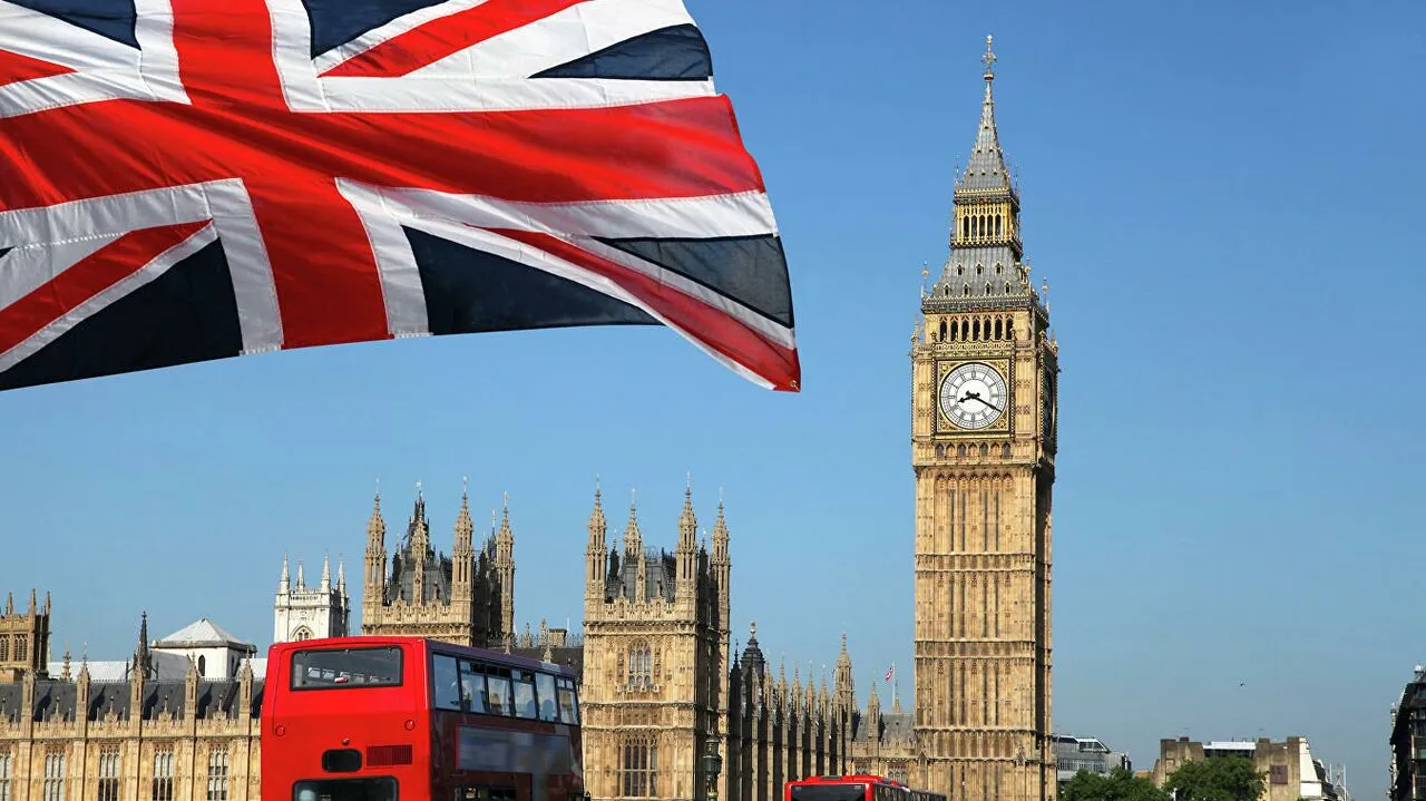 英乌深夜签军火贷款，引发多重质疑