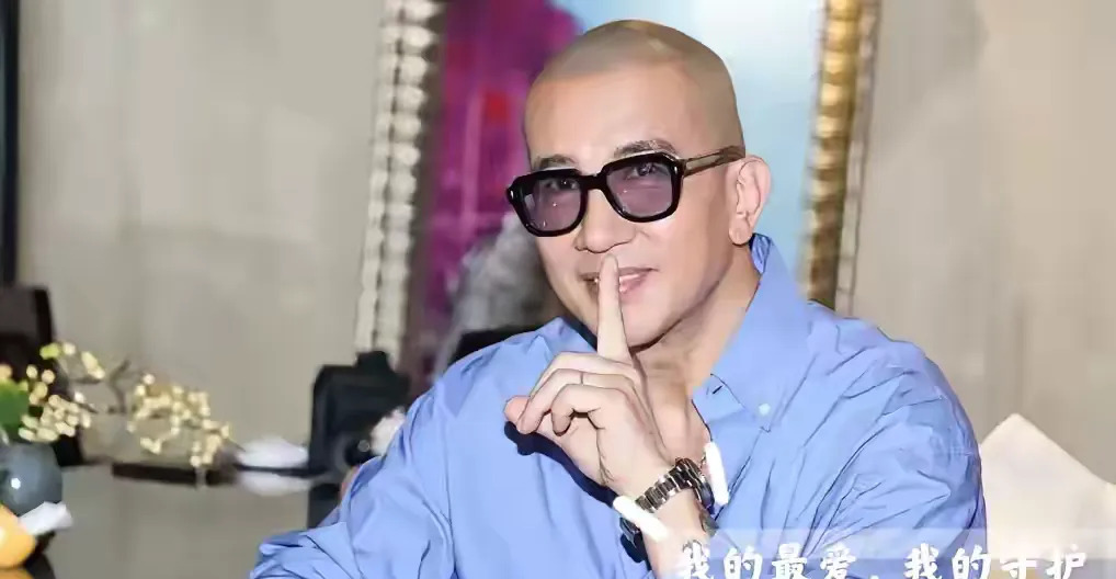 光头赖豪宅不为墓地











什么？韩国光头赖在豪宅不走，竟然不是为