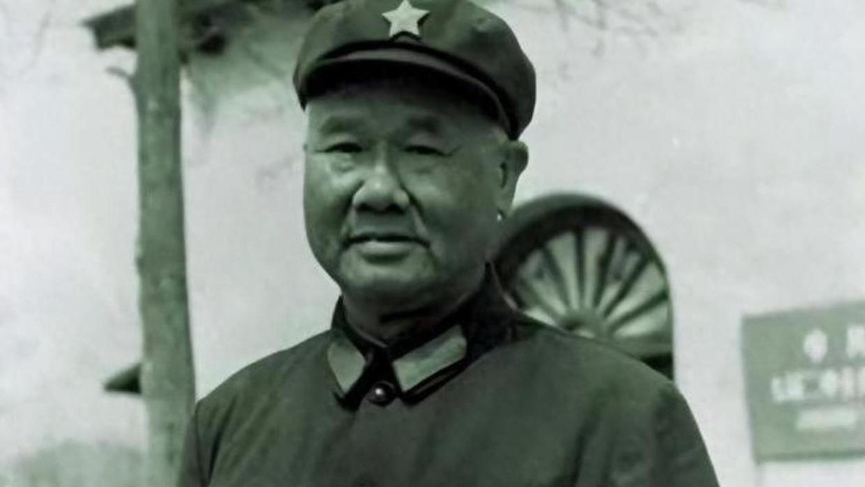 1982年邓小平宣布裁军，三位军队人物反对：有一支部队必须留下