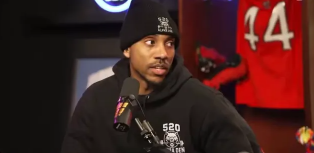 杰夫-蒂格在一档节目中谈到了詹姆斯：
勒布朗可能在休赛期加盟金州勇士，从而搅动整