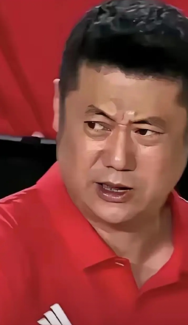 【赵勇指导，自己先背上了包袱】
中国女排被阻止在八强以外，原因还是教练的问题，怨