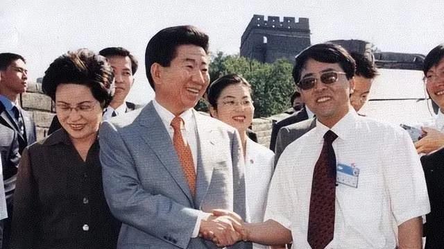 不到长城非好汉系列，外国领导人游长城，2003年7月9日，韩国总统卢武铉与夫人游