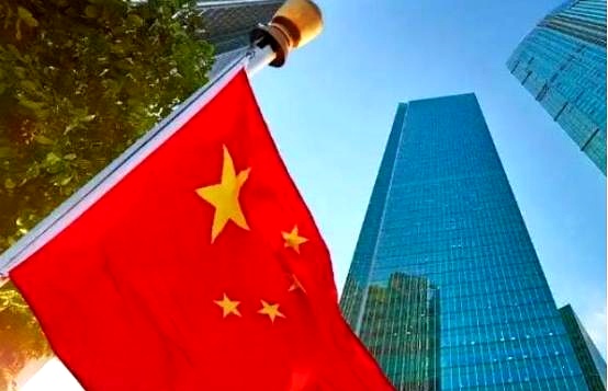 我有种强烈预感，似乎要有大事要发生！当联合国还在为搬迁总部扯皮时，国际调解员落户