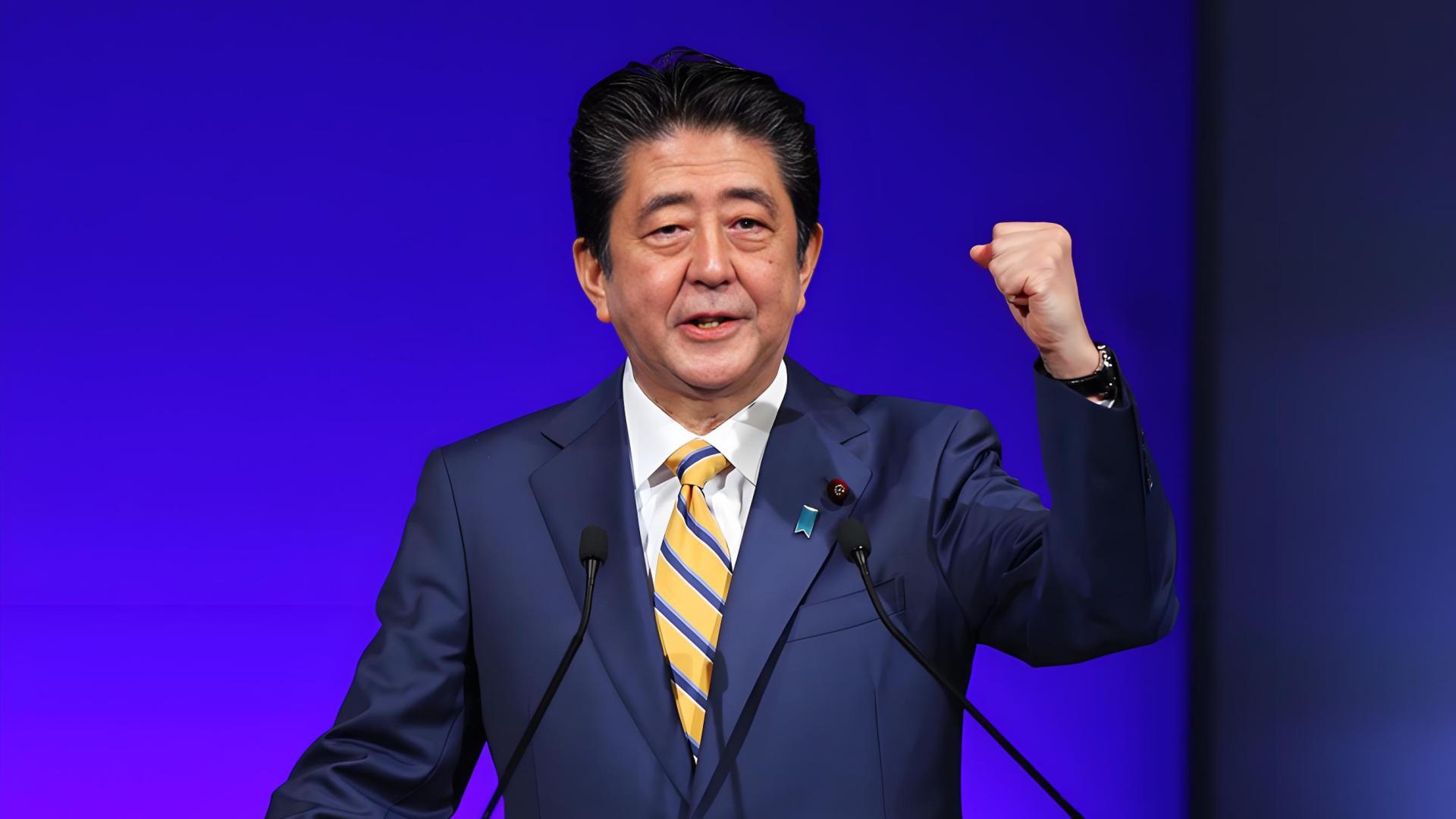 安倍晋三：从李白挚友后裔到日本首相，千年门阀里藏着怎样的权力密码？