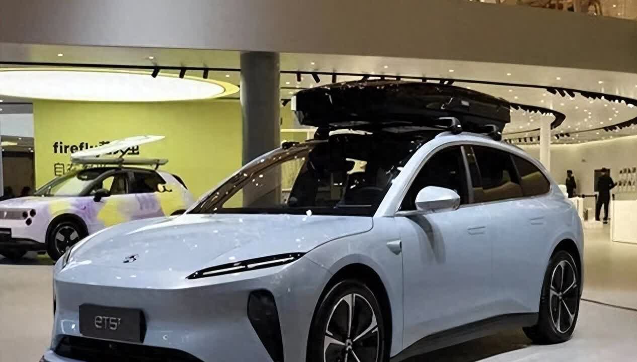 华为这次真的悬了！小米造车跟开挂似的，SU7首周就甩出去9100台，直接空降销量