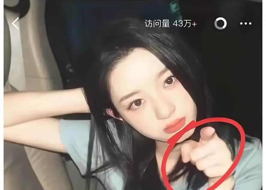 黄杨家那么多钱了，估计几辈子都用不完，怎么还拼命往娱乐圈挤，小小年纪拍了30多部