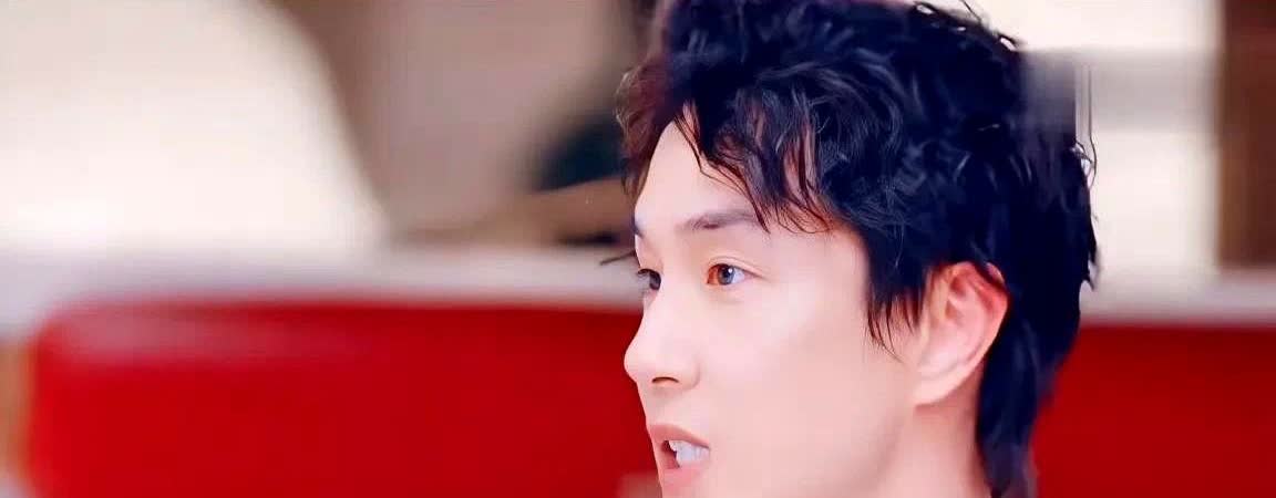 演员李承铉说：“我丈母娘第一次给我做饭吃的时候，她问我好不好吃，我就跟她说：妈，