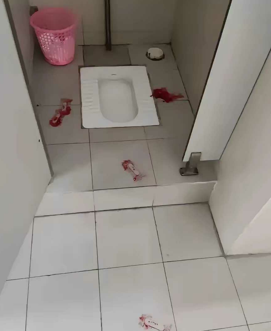 这是怎么了，要不要报警