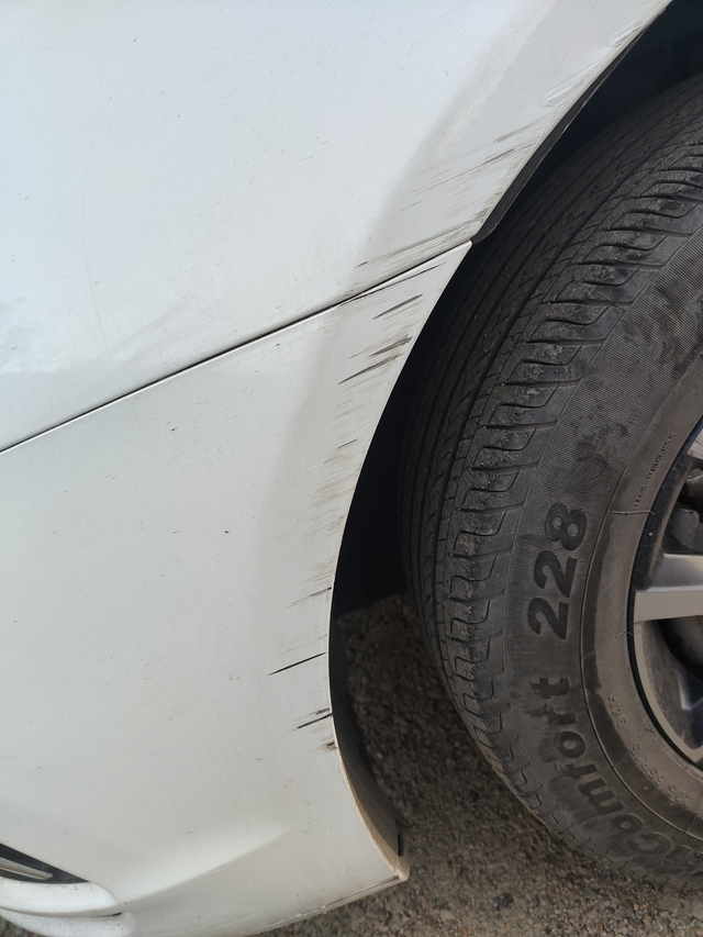 这个怎么说
过限宽墩蹭着左边叶子板了