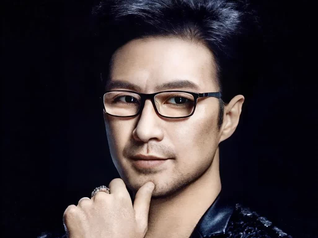 汪峰凌晨突然发了篇忏悔文，他说自己这辈子都没碰上真正懂他的女人，话里话外，对错过
