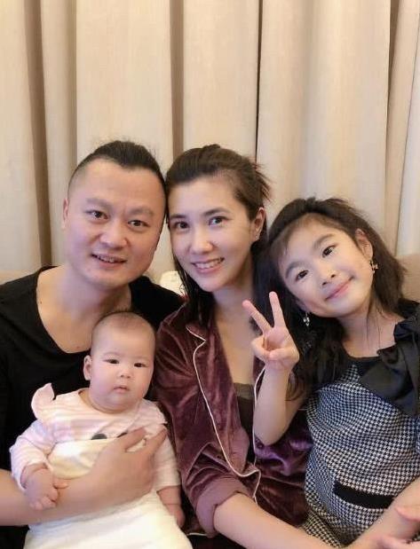“北京大妞”、女演员边潇潇“全家福”！