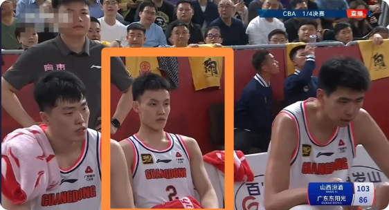广东东阳光队超级球星徐杰真是太让人心疼了！在今天广东东阳光客场挑战山西汾酒的季后