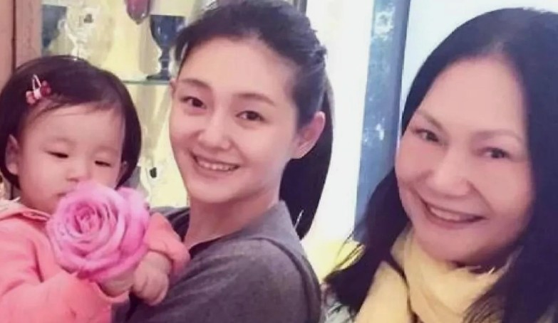 想念你女儿大S放在心里就好谁好人家女人没了好久了，还天天在网上说。
 
她不是想