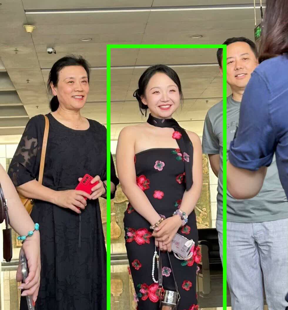 辣目洋子为什么能成功？
不是因为她985毕业很聪明，
也不是因为她自信，而是