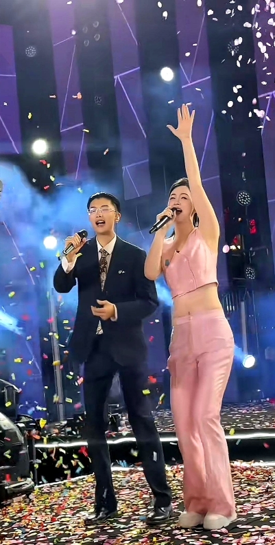 山东籍国际巨星郭有才先生如今演绎事业可谓一路长虹，歌唱领域风生水起。

他现在带
